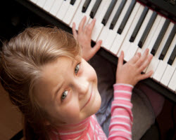My Daughter's Music Lessons Những Bài Học Nhạc Của Con Gái Tôi