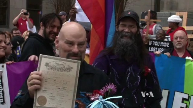 Alabama Chief Justice Defies Same-Sex-Marriage Ruling